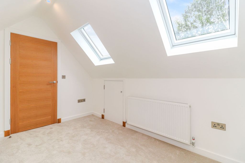 Additional image 12 of 3 bed semi-detached house for saleParnell Close, Abbots Langley WD5
