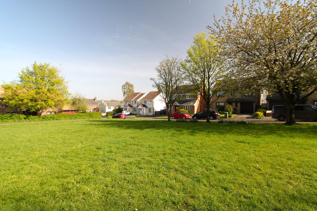 Property photo 2 of 26