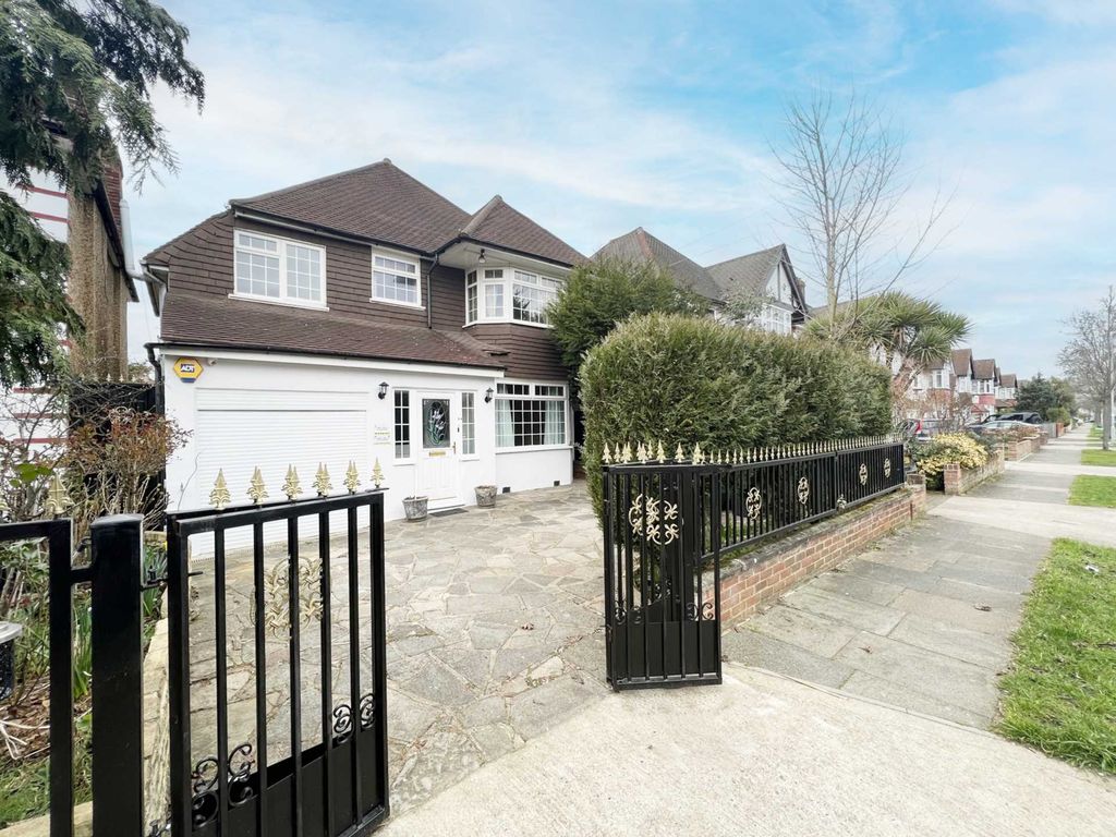 Property photo 1 of 16