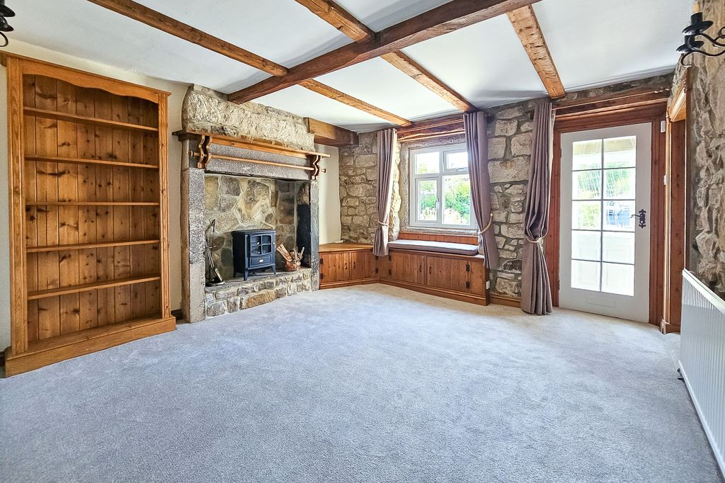 Property photo 2 of 29