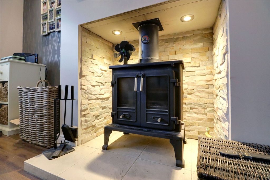 Property photo 3 of 20 Picture No. 18