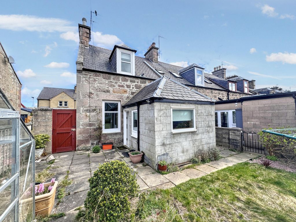 Property photo 2 of 21