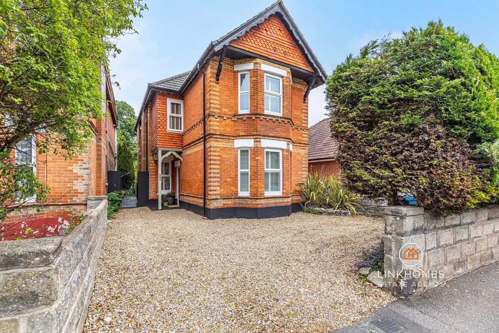 Property photo 1 of 34