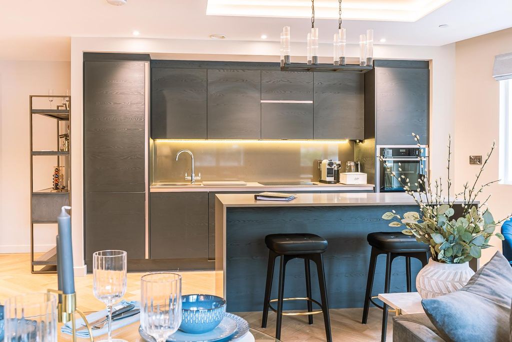 Property photo 2 of 9 Contemporary Kitchen