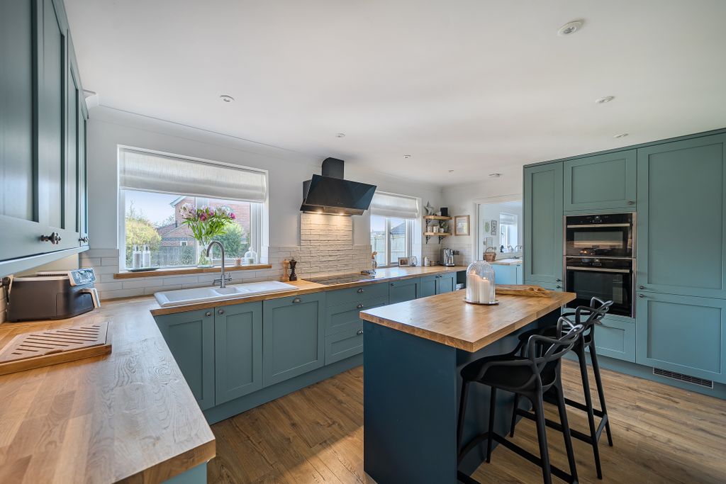 Property photo 2 of 22 137348596904Fa02A612E