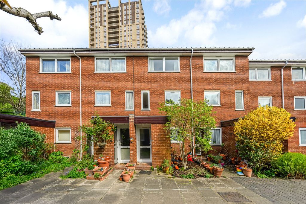 Property photo 1 of 11 External