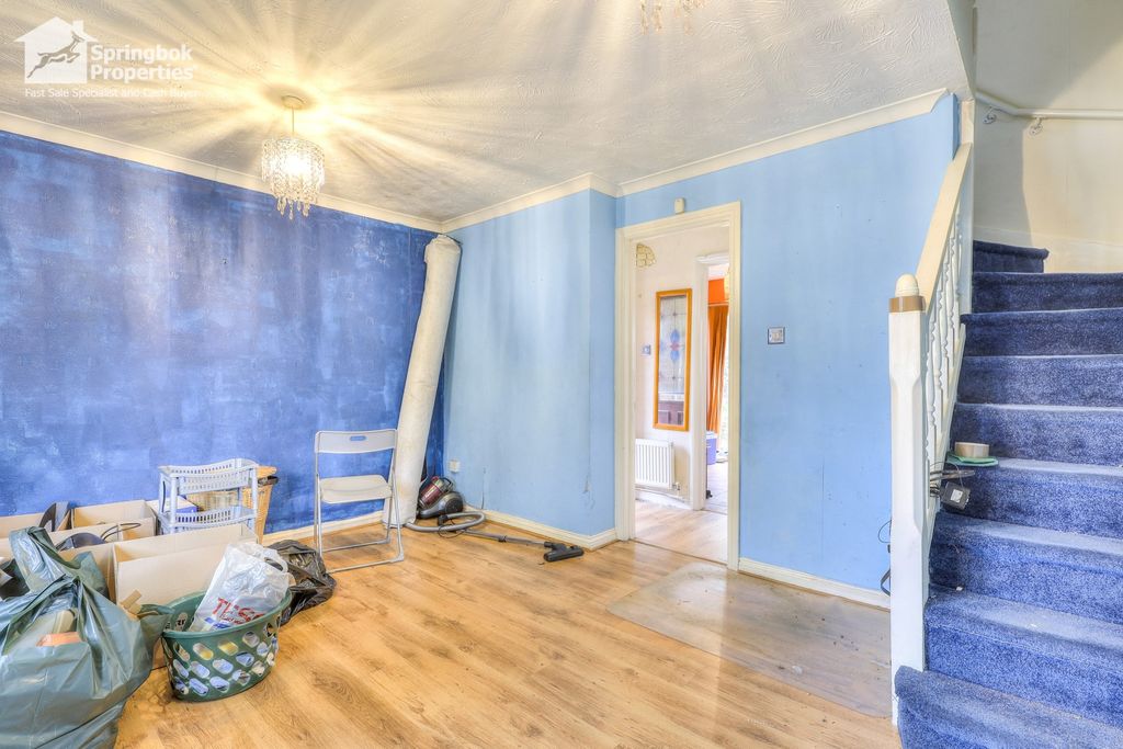 Property photo 3 of 13 Image 2