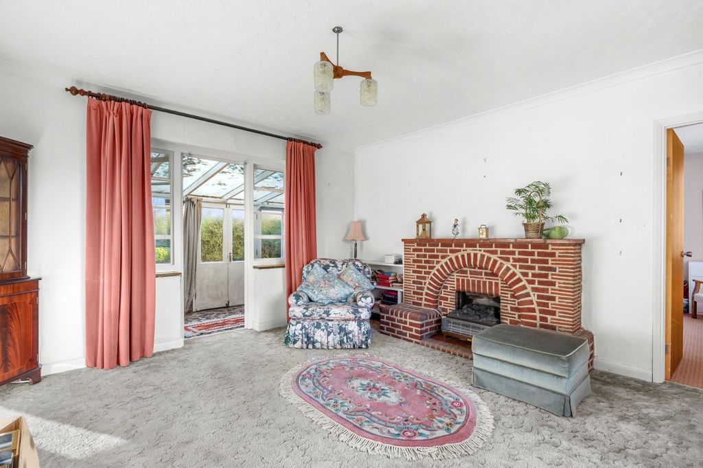 Property photo 2 of 14