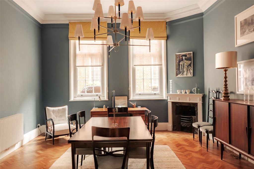 Property photo 2 of 14 Dining Room