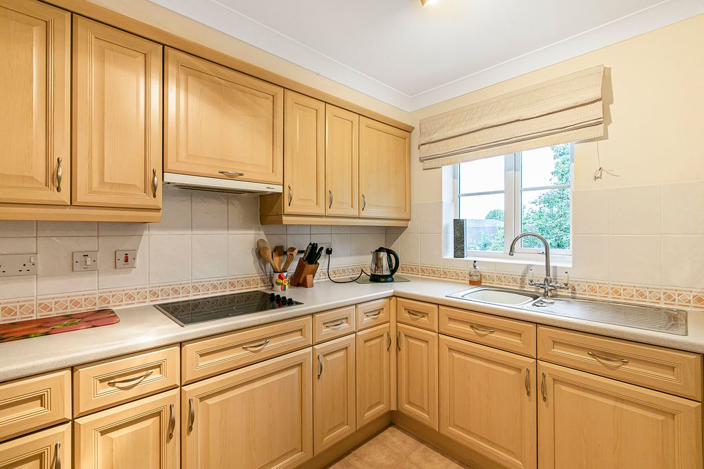 Property photo 3 of 15 Kitchen
