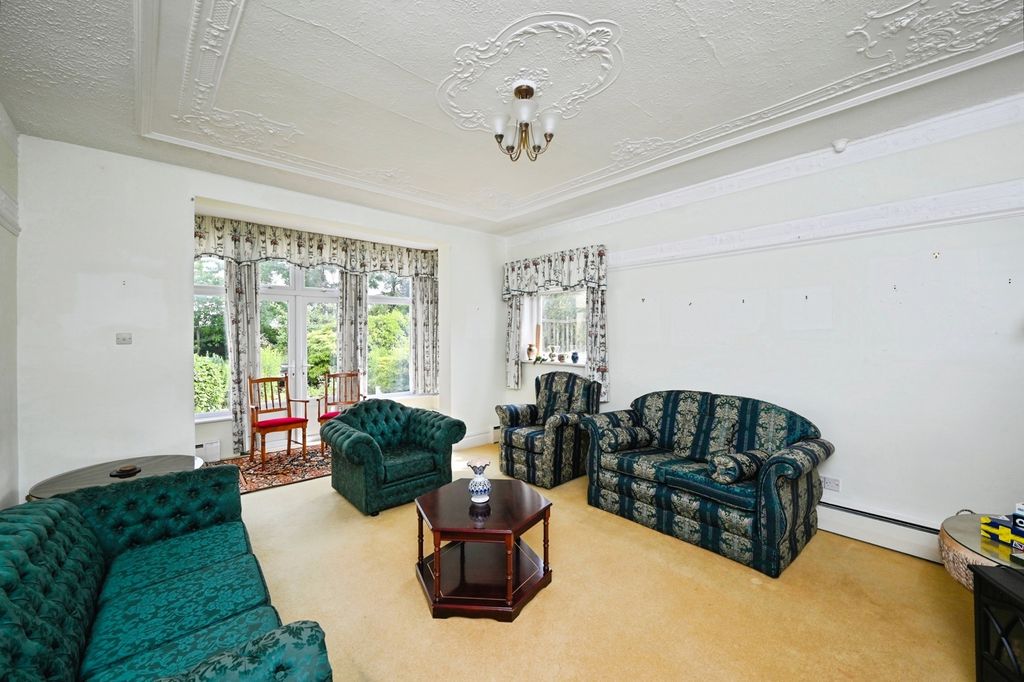 Property photo 3 of 17 Photo