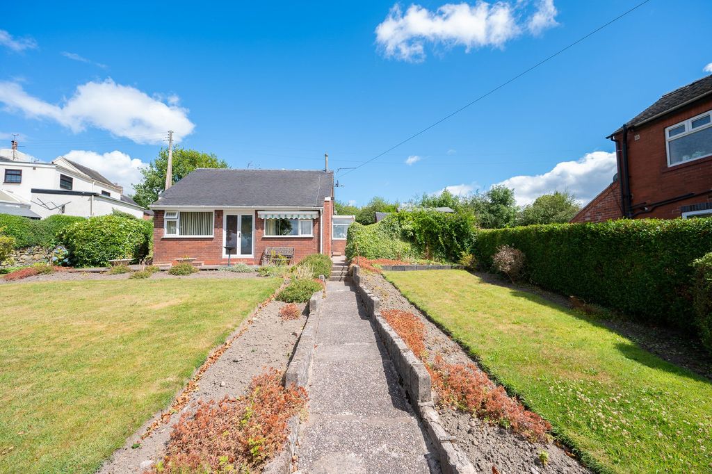 Property photo 2 of 21
