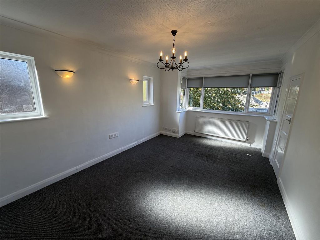 Property photo 2 of 9 Living Room