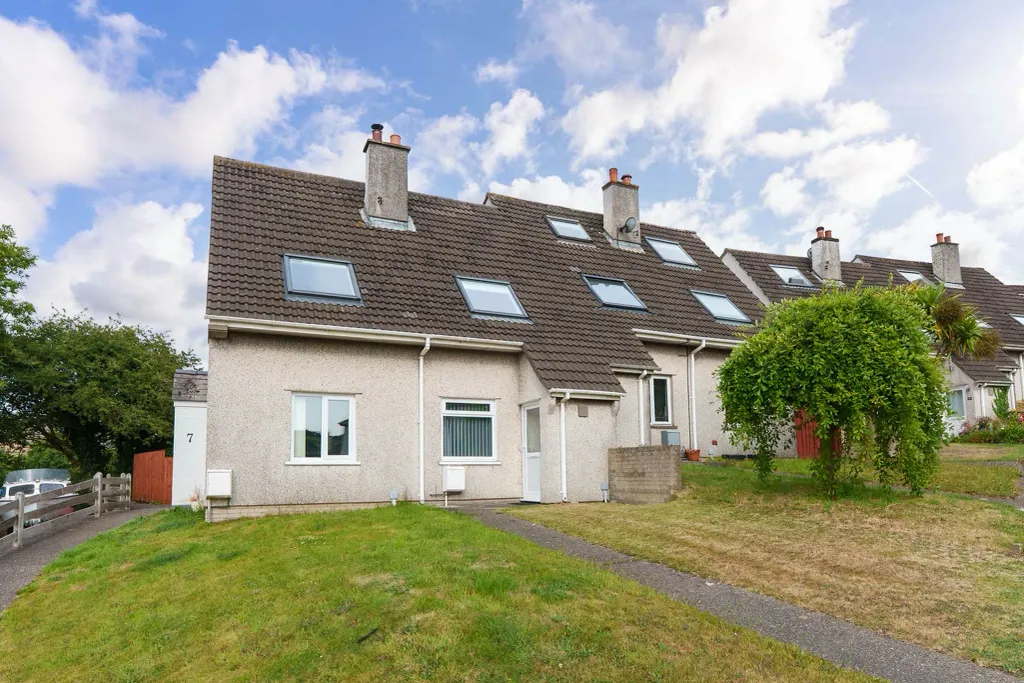 Property photo 1 of 12