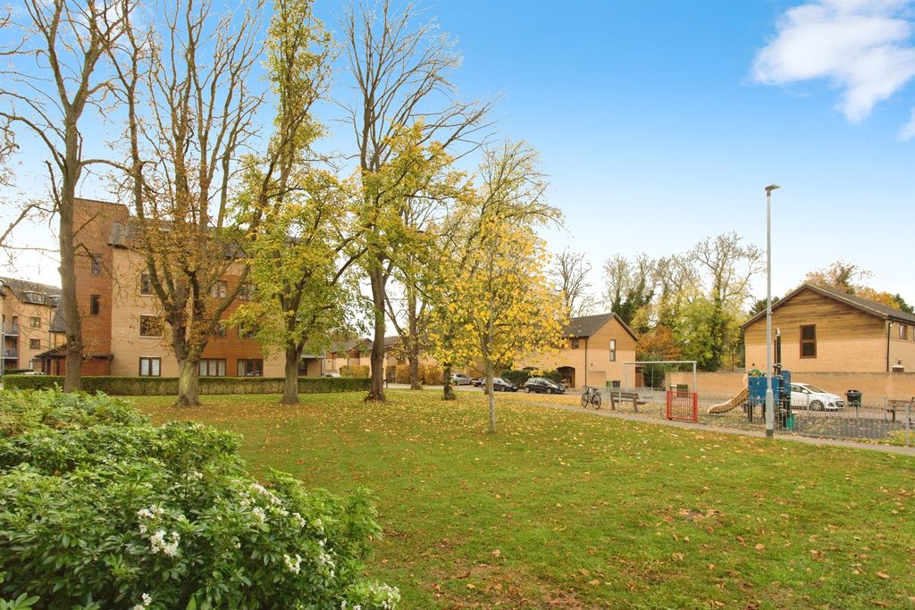 Property photo 3 of 10