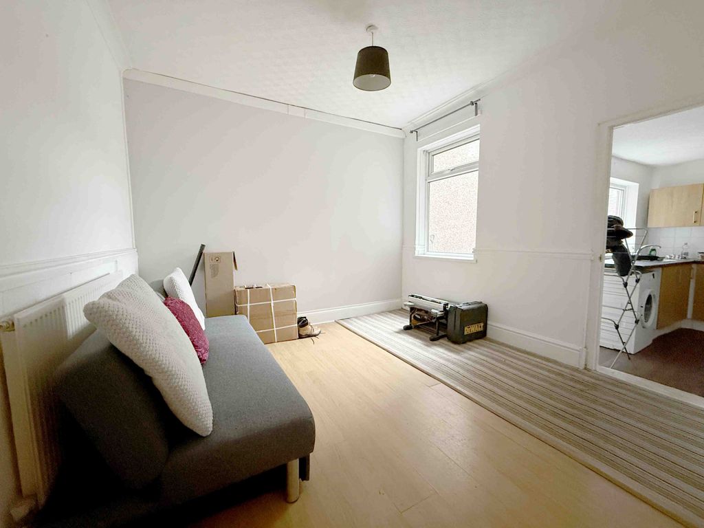 Property photo 3 of 10 Gallery