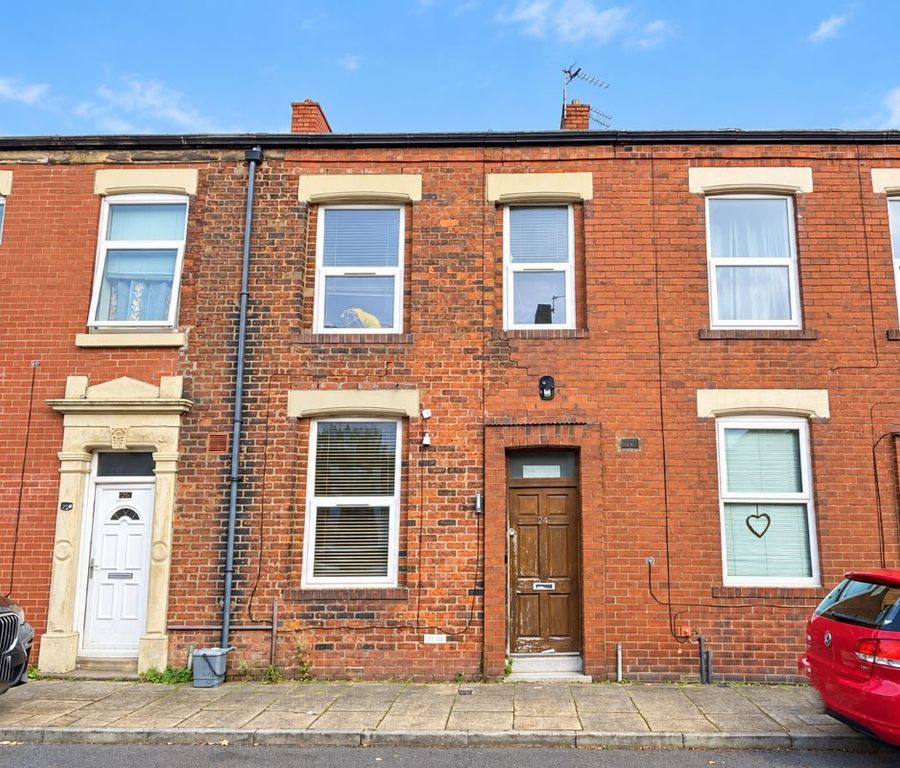 Property photo 1 of 18