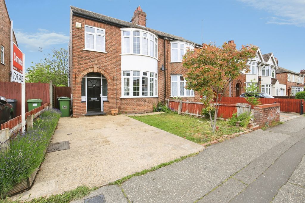 Property photo 1 of 13