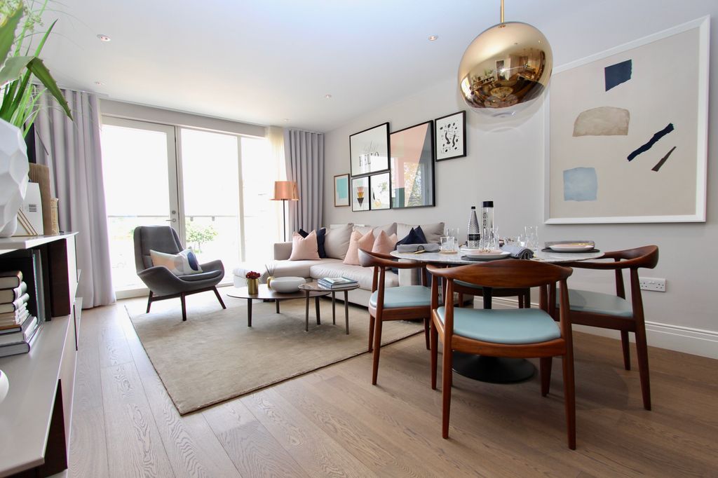 Property photo 2 of 8