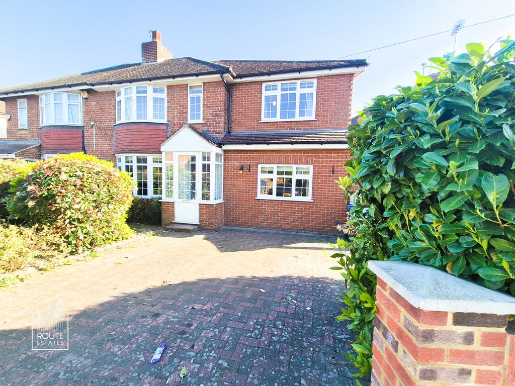 Property photo 1 of 18 Photo 17