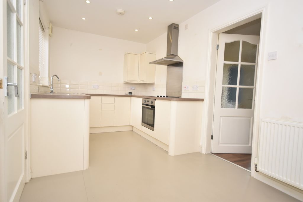 Property photo 3 of 14 Kitchen/Diner