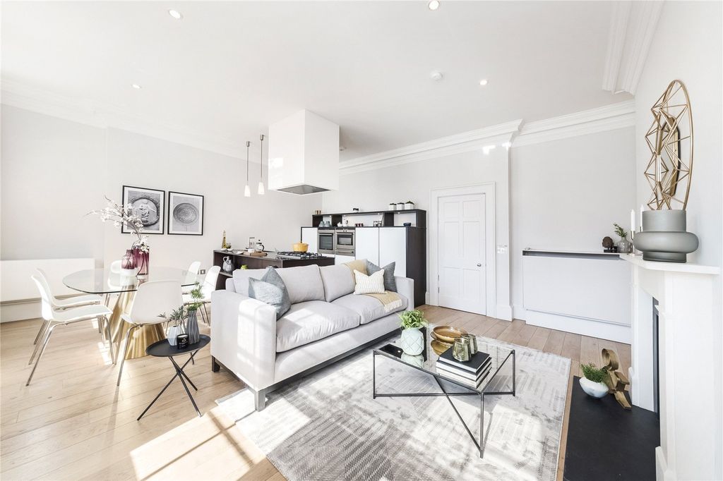 Property photo 2 of 11 Picture 2