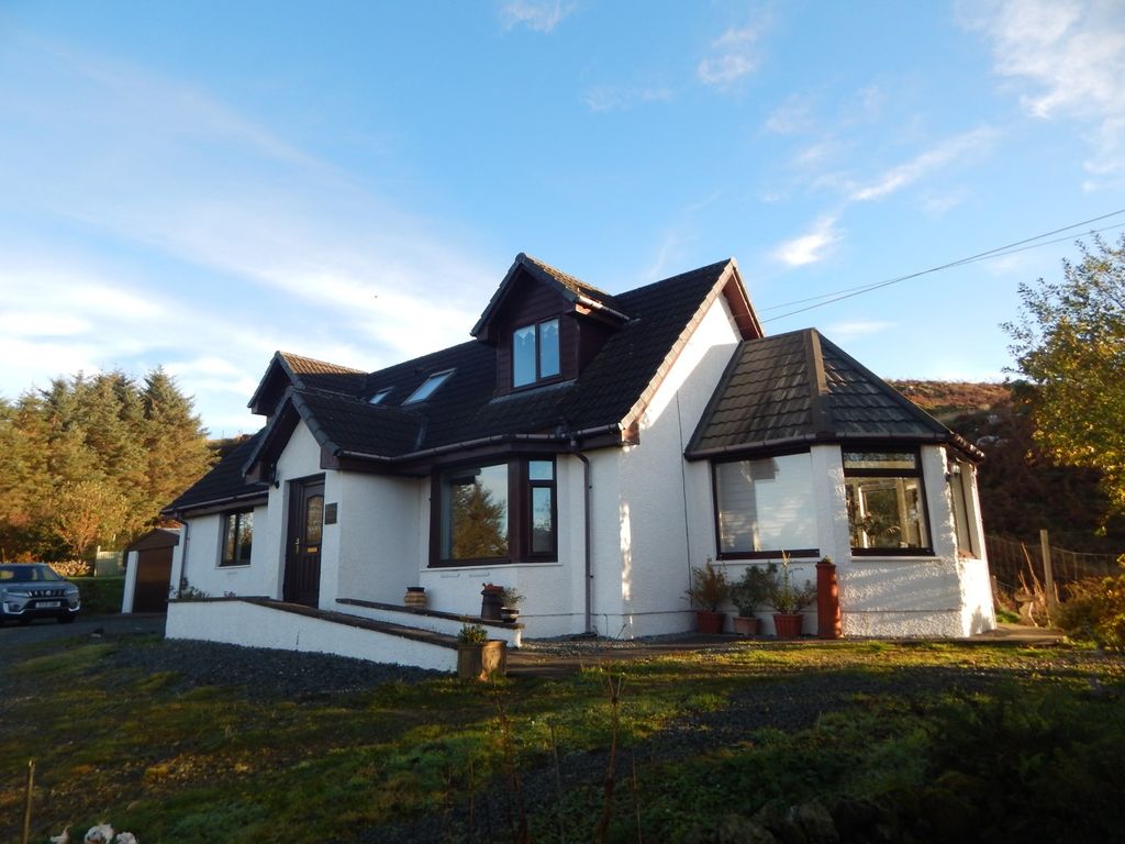 Property photo 1 of 18