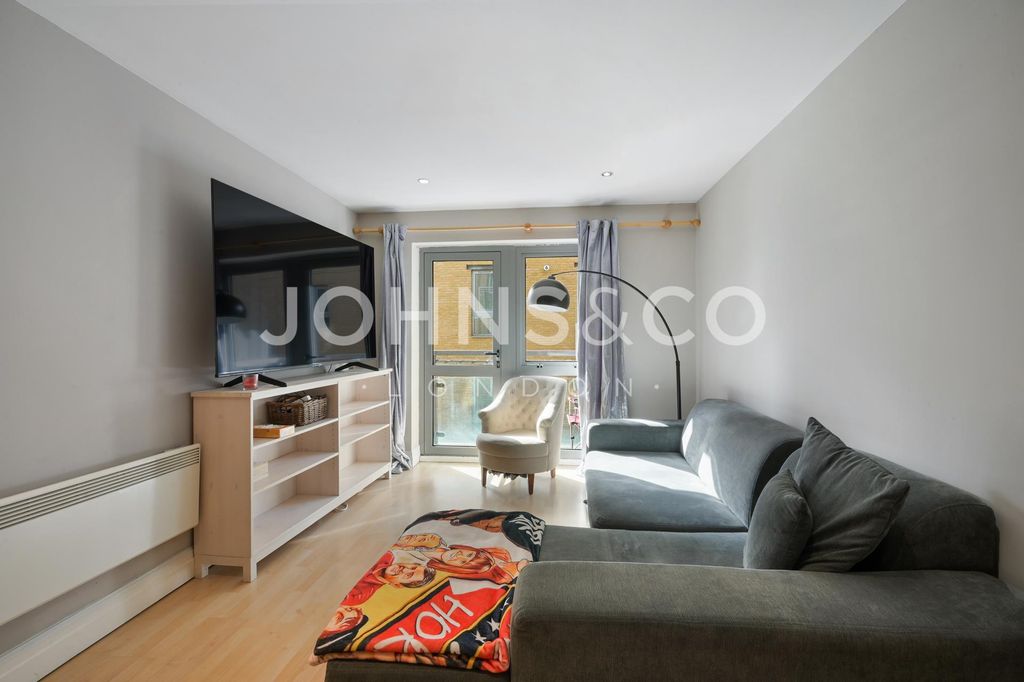 Property photo 3 of 12