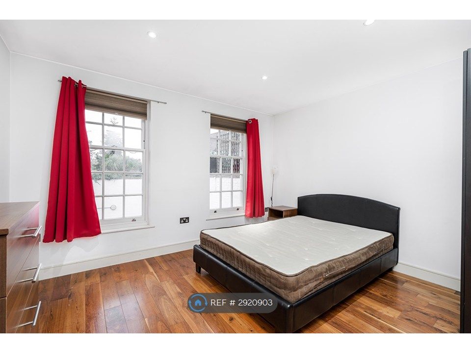 Property photo 3 of 12