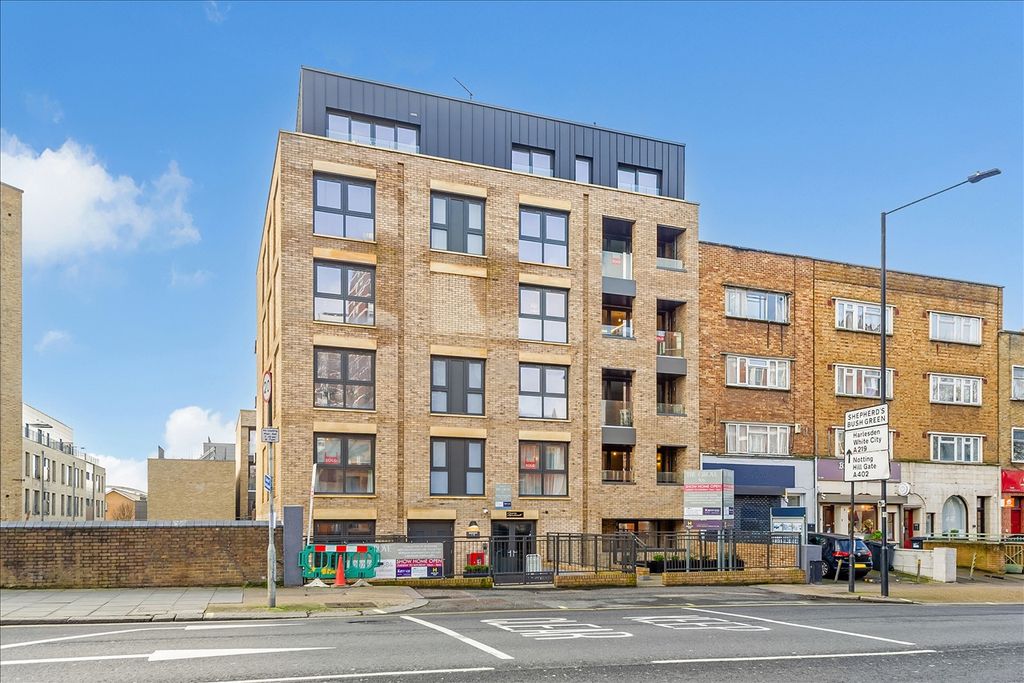 Property photo 2 of 8