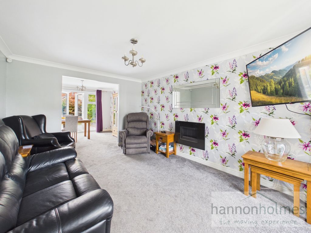 Property photo 3 of 33 Cam05283G0-Pr0220-Still002