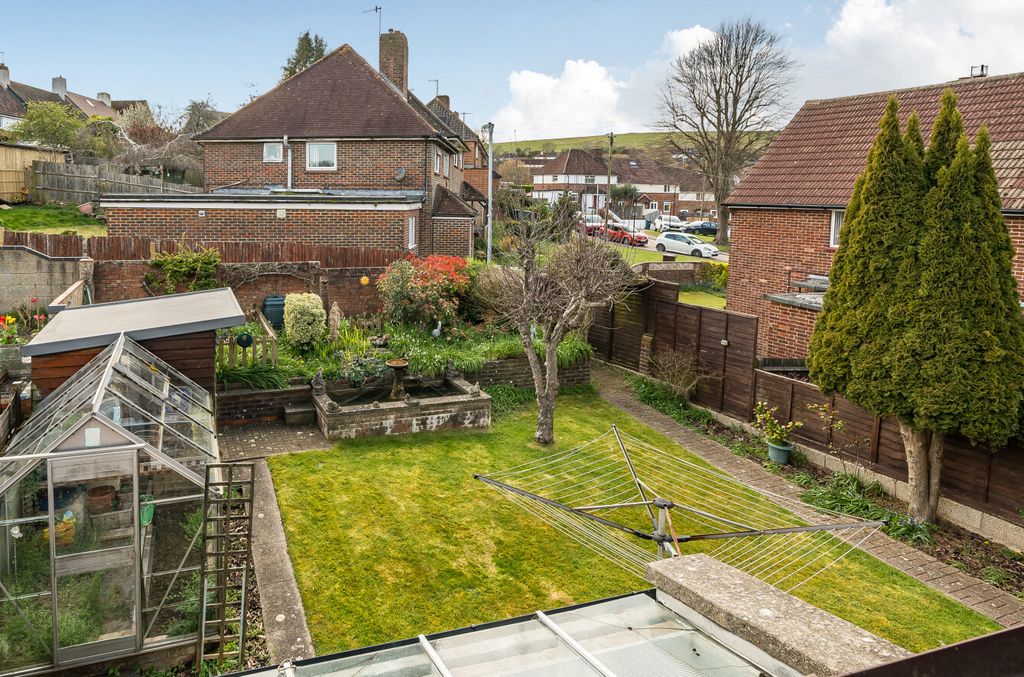 Property photo 3 of 20 1435967-24-69c56d...