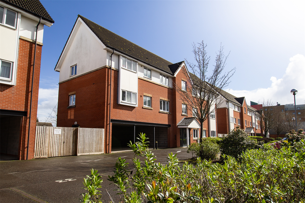 Property photo 1 of 23 Barnsdale Close
