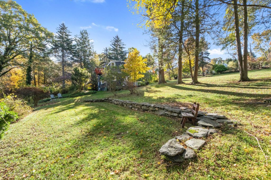 Property photo 2 of 3 <Alttext/>