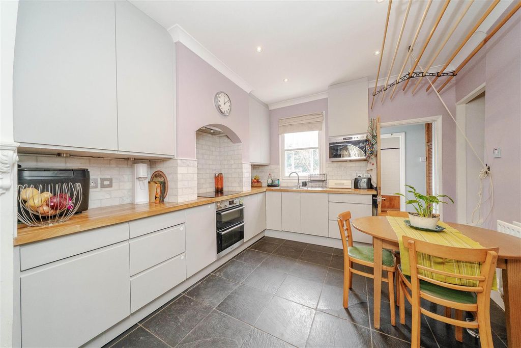 Property photo 2 of 27 Dining Kitchen
