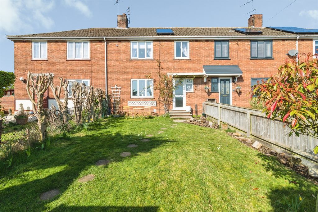 Property photo 1 of 18