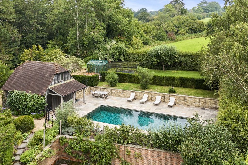 Property photo 2 of 26 Swimming Pool