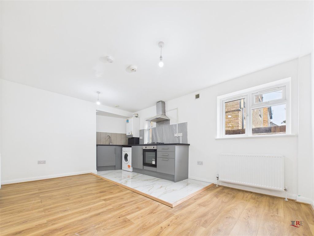 Property photo 1 of 7 Cam02489G0-Pr0193-Still004.Jpg
