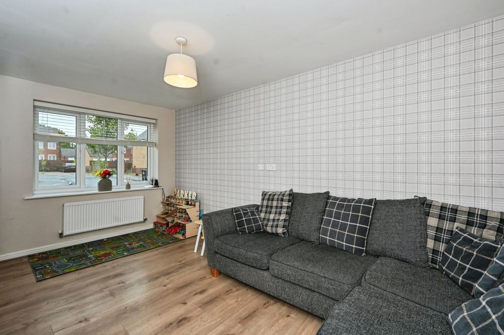 Property photo 3 of 15