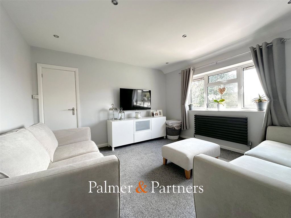 Property photo 3 of 22 Picture No. 19