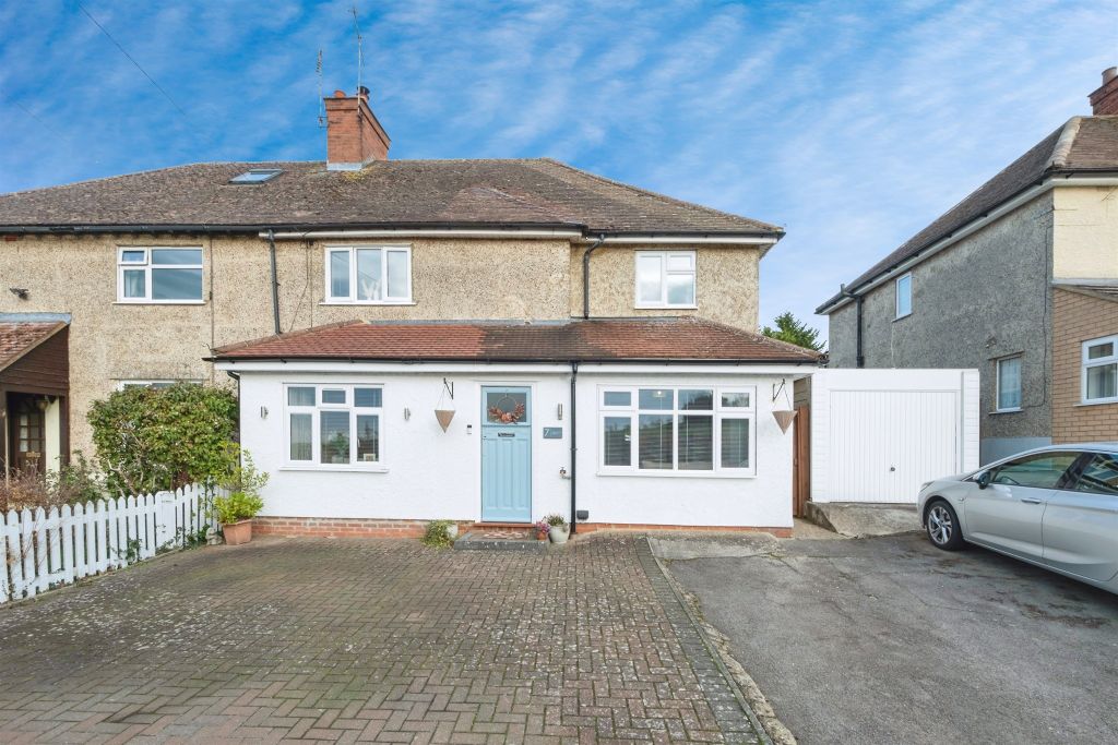 Property photo 1 of 17