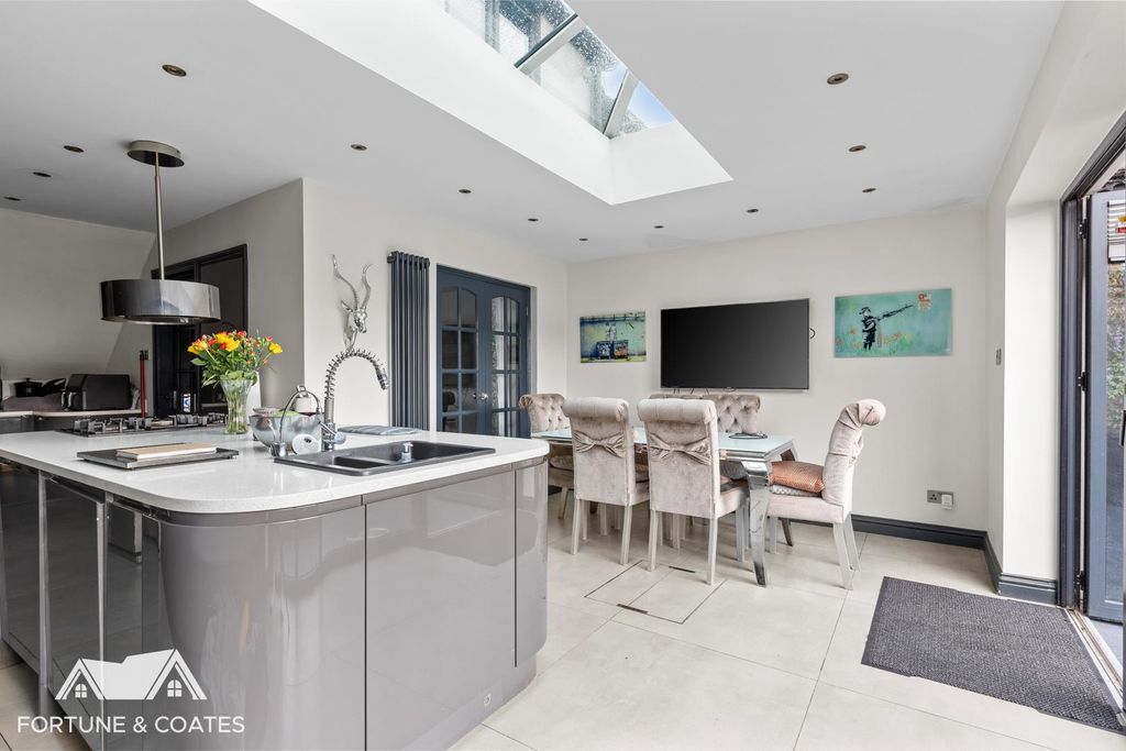 Property photo 3 of 33 Ramgorse_18.Jpg
