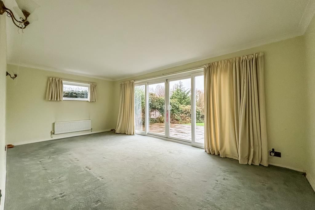 Property photo 2 of 20 Lounge