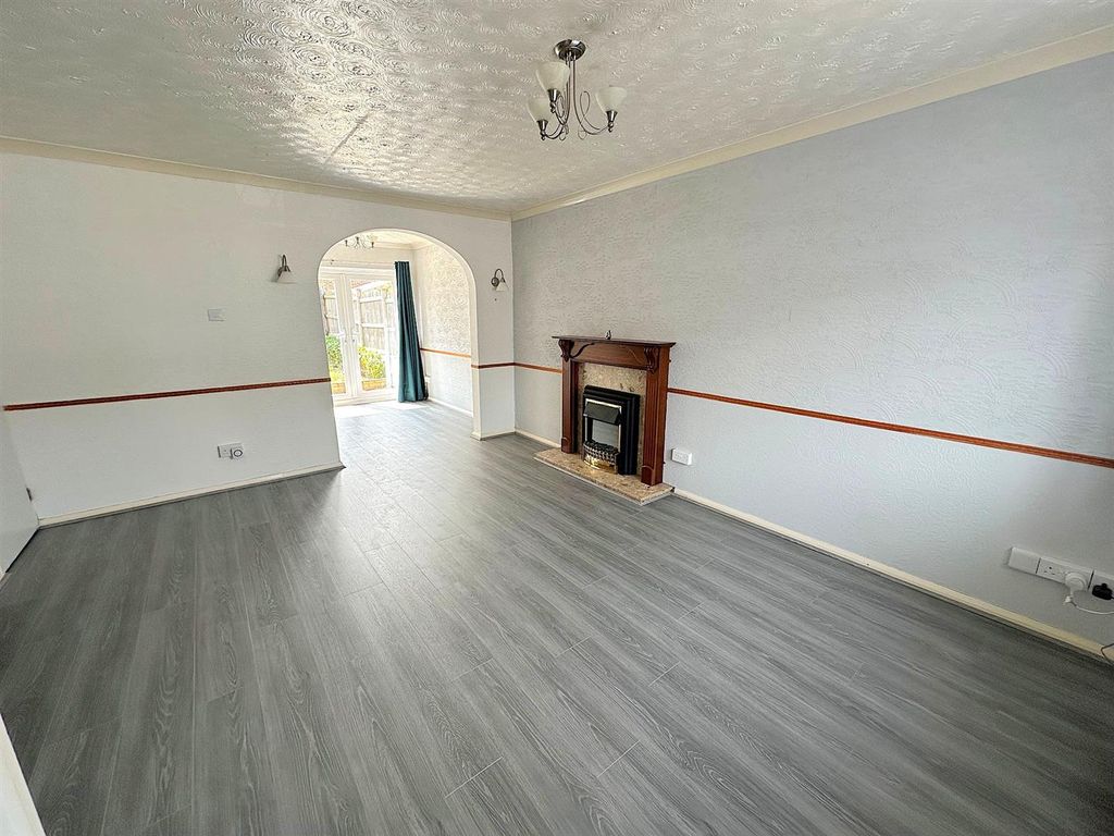 Property photo 2 of 24 99.Jpg