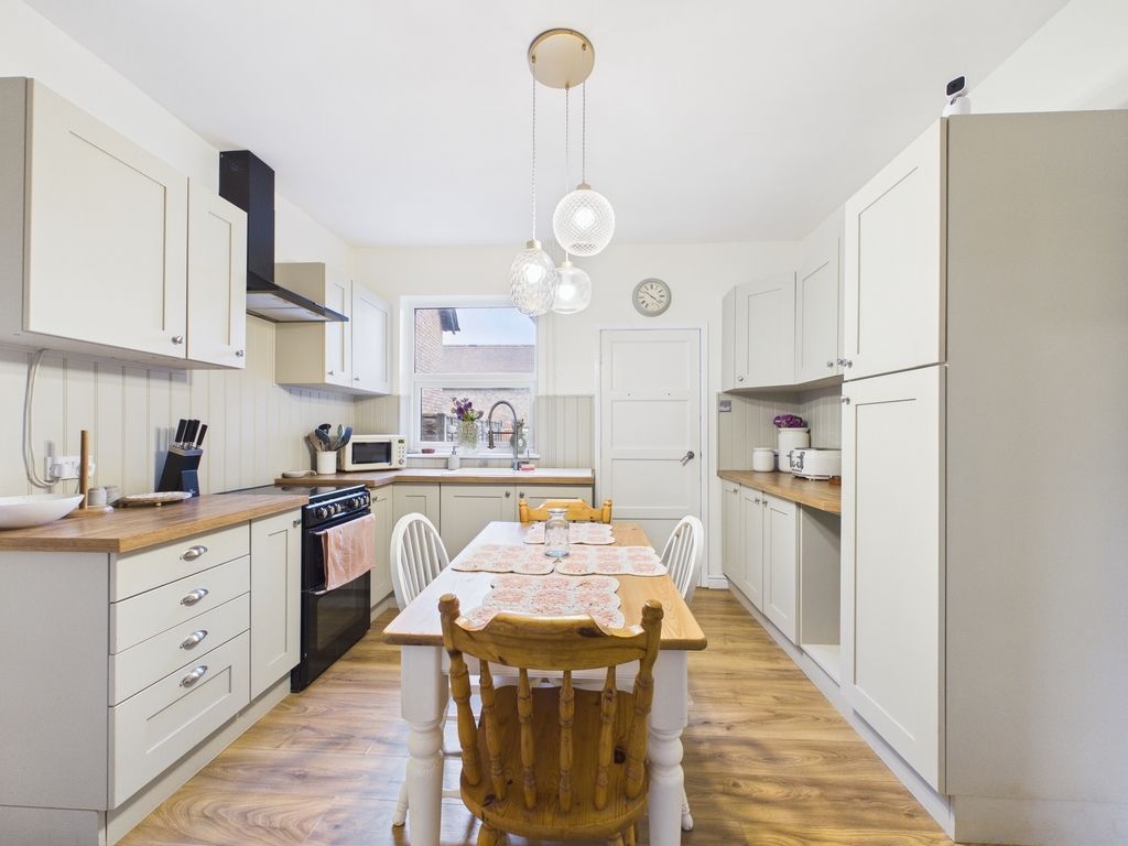 Property photo 2 of 21 Kitchen/Diner