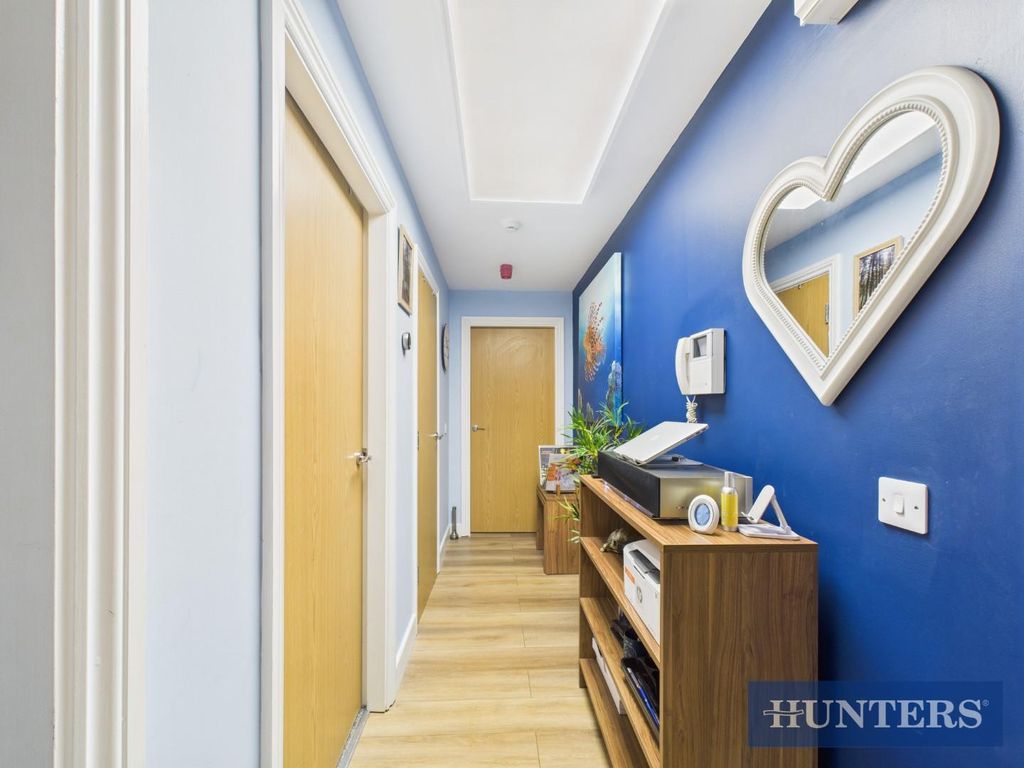 Property photo 2 of 14 Entrance Hall Alt