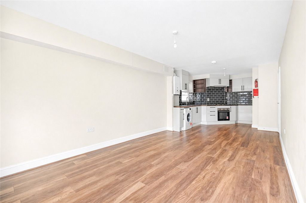 Property photo 3 of 8 Picture No. 03