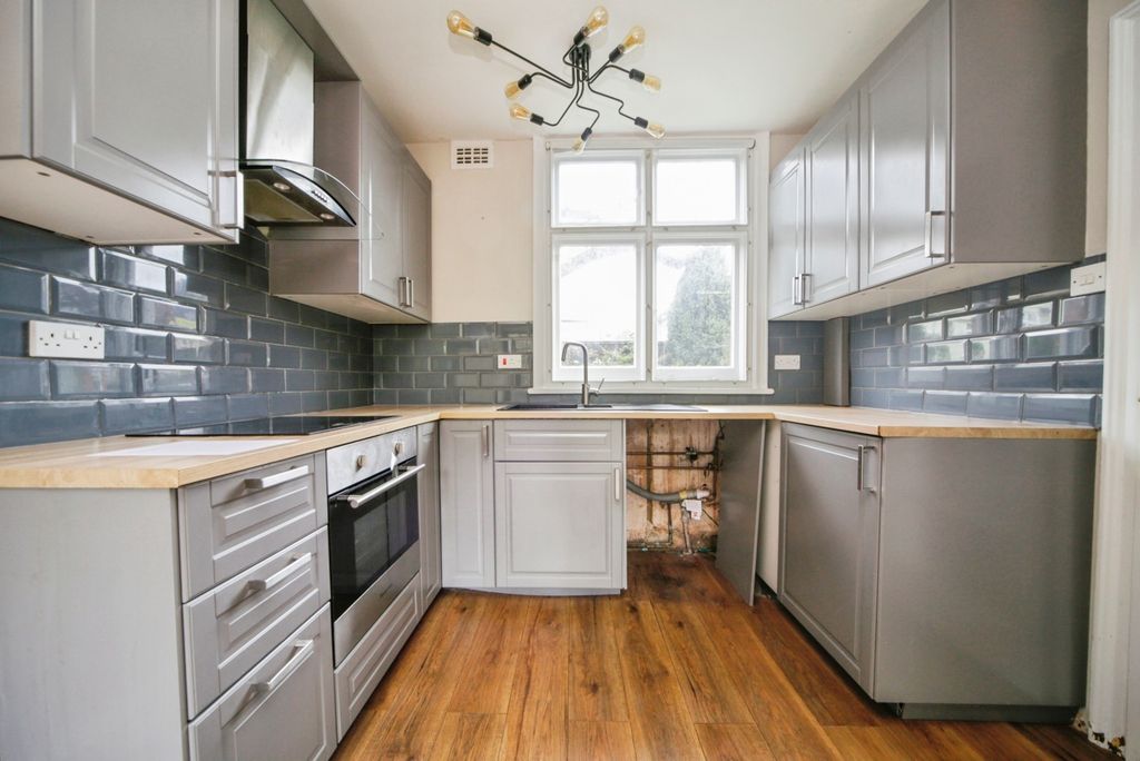 Property photo 3 of 20 Pbox-Img.Jpg