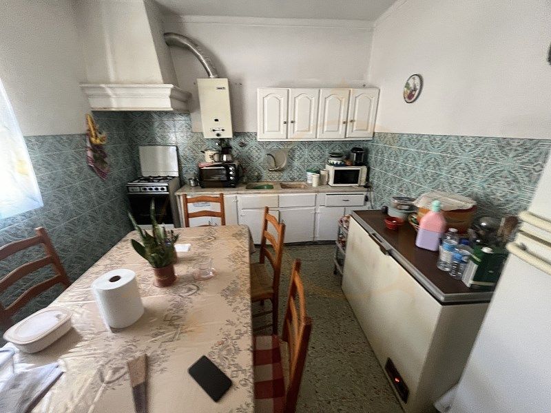 Property photo 2 of 41