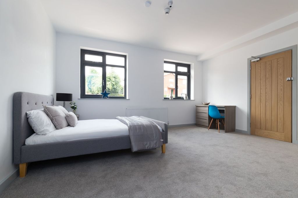 Property photo 2 of 6